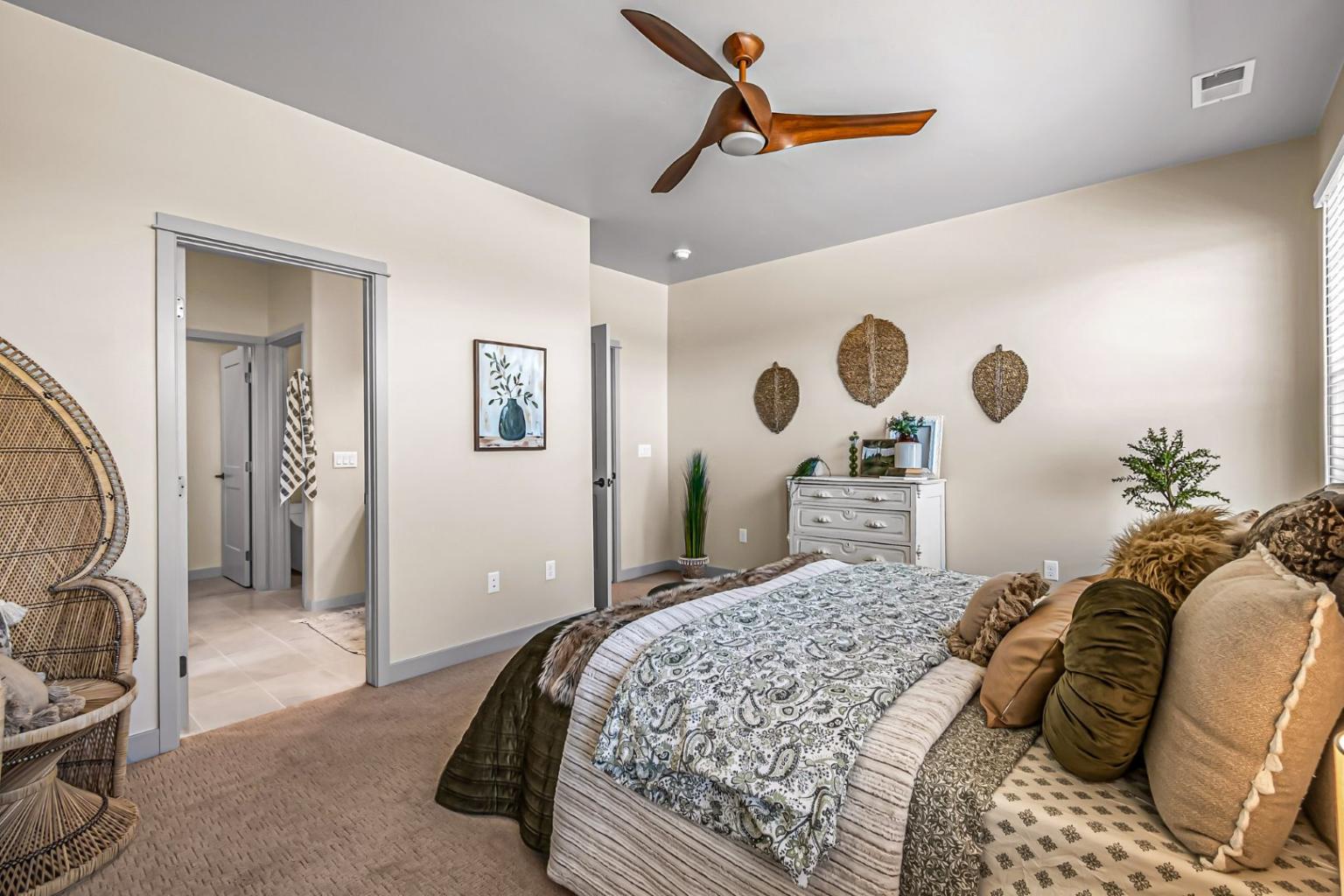 larkspur_Master bedroom 3